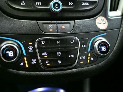 Used 2024 Chevrolet Malibu LT image 31