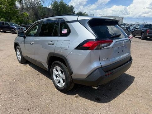 Used 2019 Toyota RAV4 XLE w/ Convenience Package AWD/4WD image 3