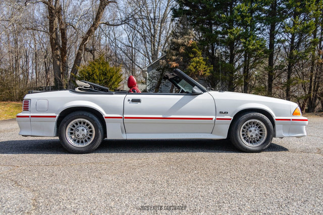 Used 1987 Ford Mustang GT RWD image 9
