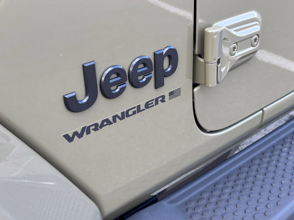New 2026 Jeep Wrangler Unlimited Sahara AWD/4WD image 41