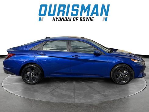 Certified 2023 Hyundai Elantra SEL w/ Preferred Accessory Package image 7