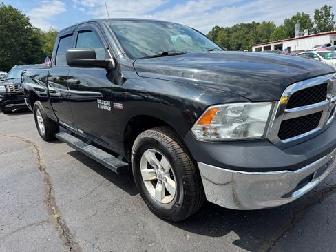 Used 2016 RAM 1500 ST w/ SXT Appearance Group AWD/4WD image 12