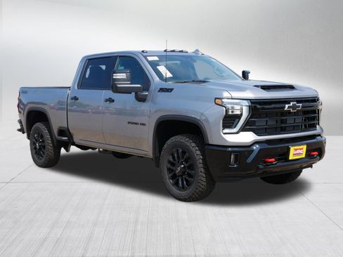 New 2026 Chevrolet Silverado 2500 LTZ w/ LTZ Plus Package AWD/4WD image 7