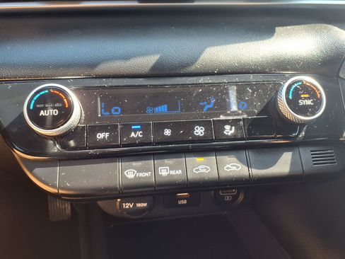 Used 2022 Hyundai Elantra SEL FWD image 7