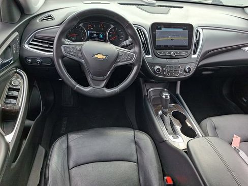 Certified 2018 Chevrolet Malibu Premier w/ Premier Sun and Wheel Package FWD image 11