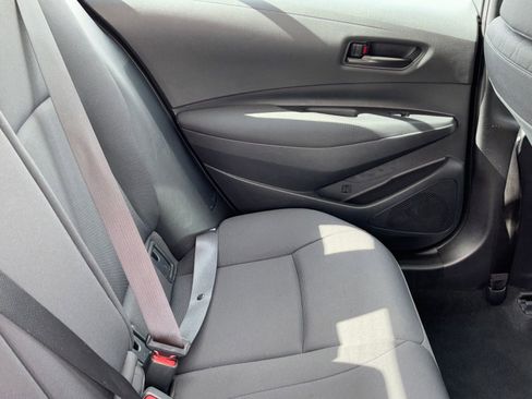 Used 2025 Toyota Corolla LE image 11