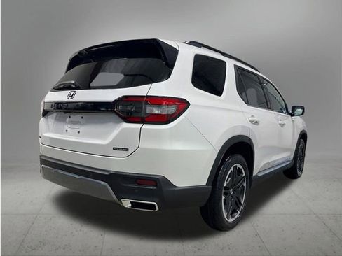 New 2026 Honda Pilot image 5