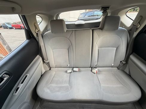 Used 2012 Nissan Rogue S FWD image 19