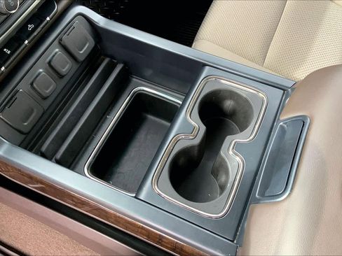 Used 2018 Chevrolet Silverado 1500 LT w/ Texas Edition RWD image 17