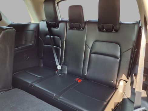 Used 2022 Nissan Pathfinder SL image 25