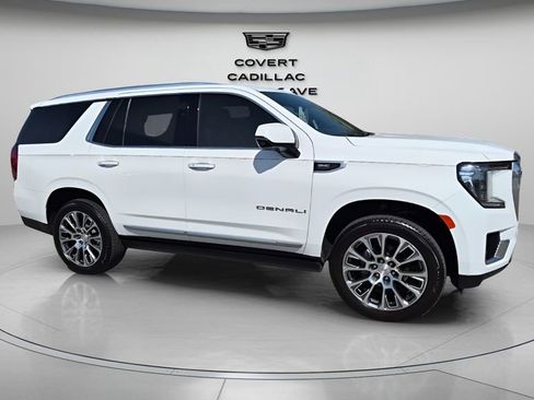 Used 2022 GMC Yukon Denali w/ Denali Ultimate Package image 12