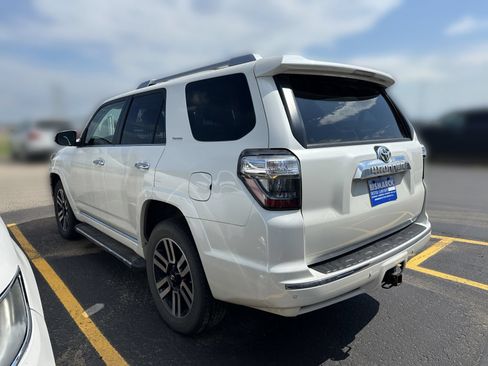 Used 2016 Toyota 4Runner Limited AWD/4WD image 4