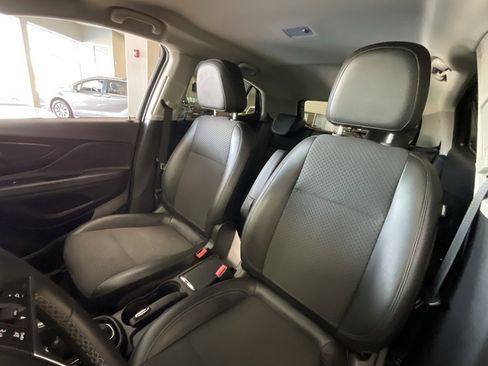 Used 2018 Buick Encore Preferred image 11