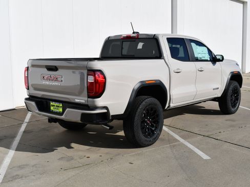 New 2026 GMC Canyon Elevation w/ Convenience Package image 6