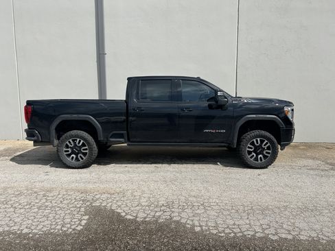 Used 2022 GMC Sierra 2500 AT4 w/ AT4 Preferred Package image 5