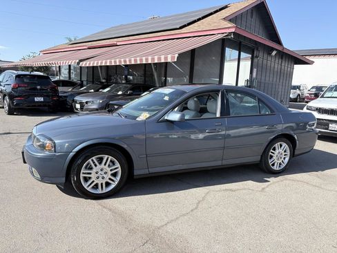 Used 2005 Lincoln LS RWD image 5