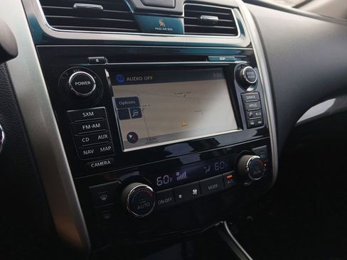 Used 2015 Nissan Altima 2.5 SL w/ Technology Package FWD image 28