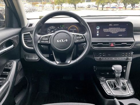 Certified 2024 Kia Seltos S image 13