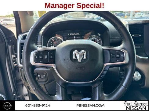 Used 2019 RAM 1500 Laramie AWD/4WD image 16