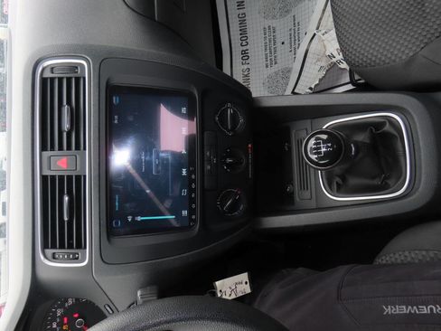 Used 2014 Volkswagen Jetta Sedan image 44