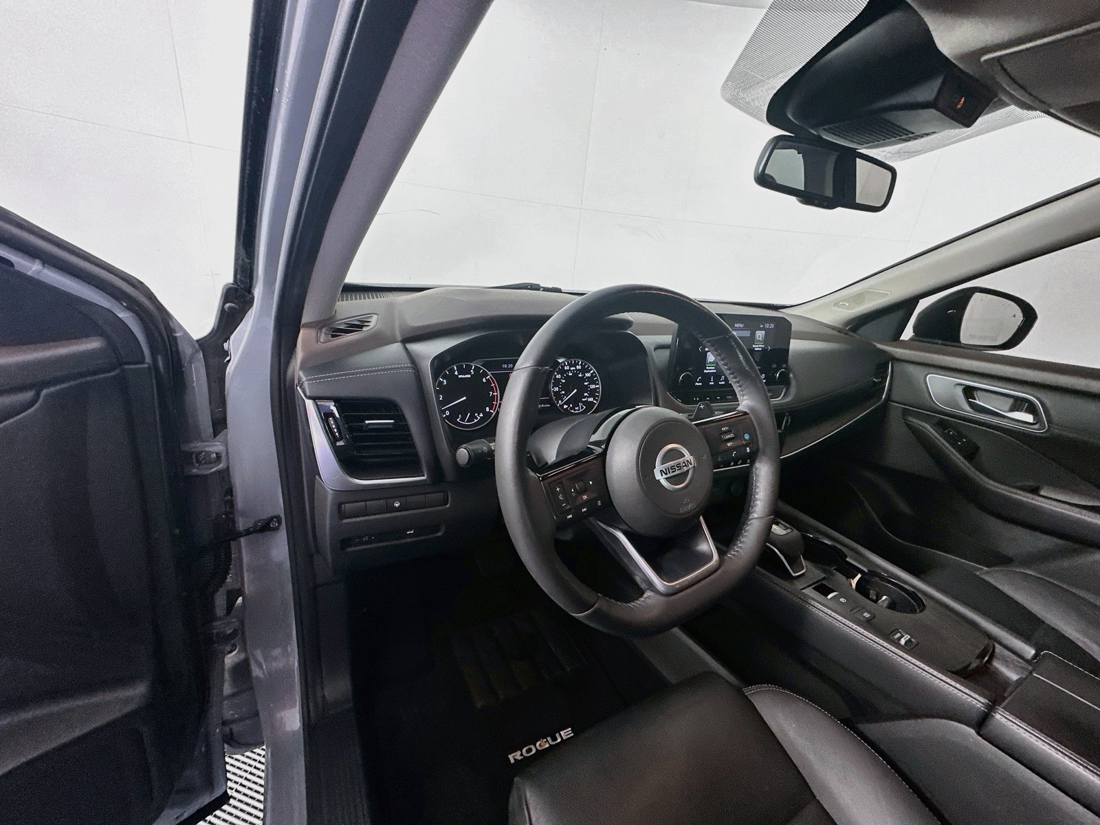 Used 2021 Nissan Rogue SL w/ Premium Package FWD image 9