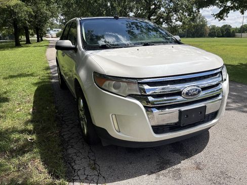 Used 2011 Ford Edge Limited FWD image 16