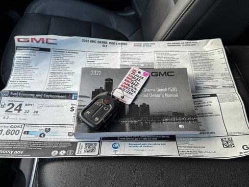 Used 2022 GMC Sierra 1500 SLT w/ SLT Premium Plus Package image 40