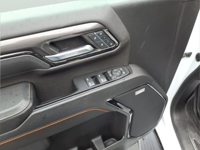 Used 2024 GMC Sierra 3500 AT4 w/ AT4 Preferred Package AWD/4WD image 17
