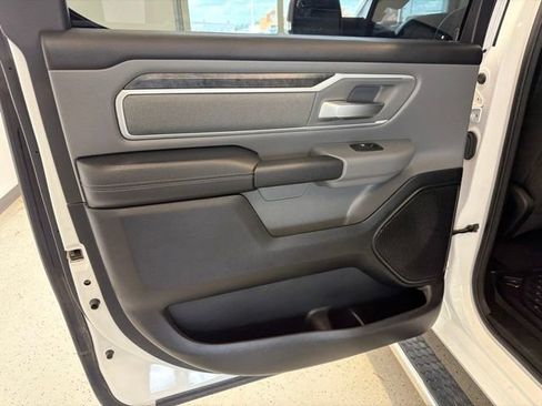Used 2021 RAM 1500 Big Horn AWD/4WD image 40