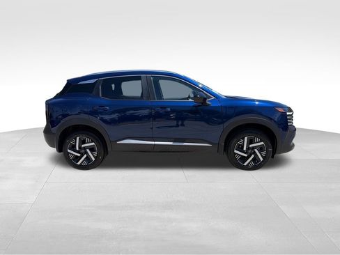 New 2026 Nissan Kicks SV FWD image 8