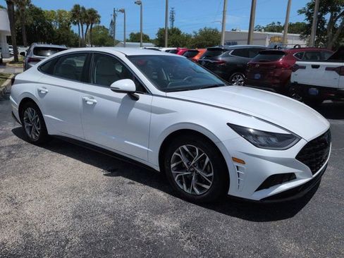 Certified 2023 Hyundai Sonata SEL w/ Cargo Package FWD image 2