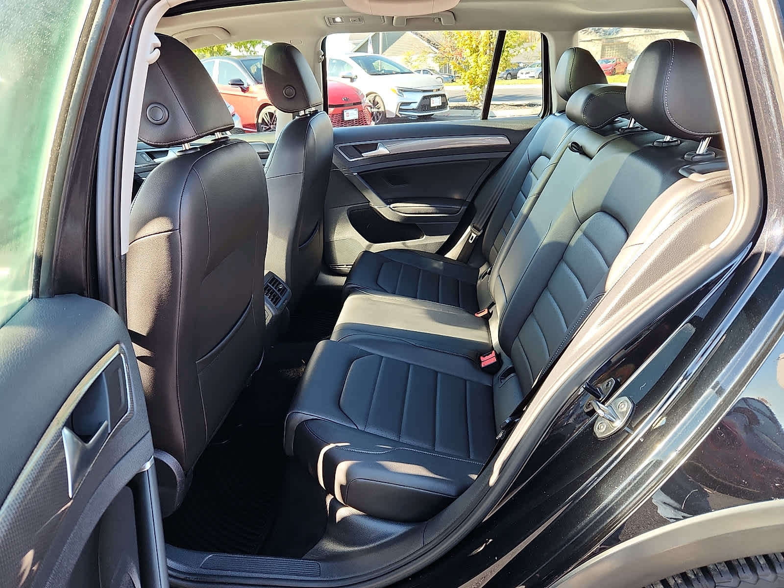 Used 2019 Volkswagen Golf Alltrack SEL AWD/4WD image 12