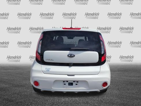 Used 2019 Kia Soul + FWD image 9