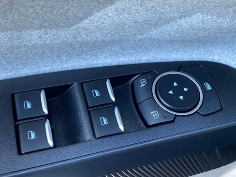 New 2025 Ford Maverick XLT image 13