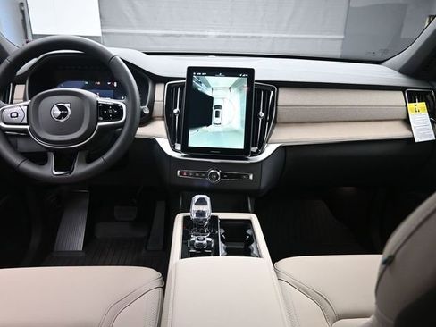 Used 2026 Volvo XC90 B6 Plus w/ Protection Package Premier image 9