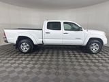 Used 2014 Toyota Tacoma 4x4 Double Cab image 2