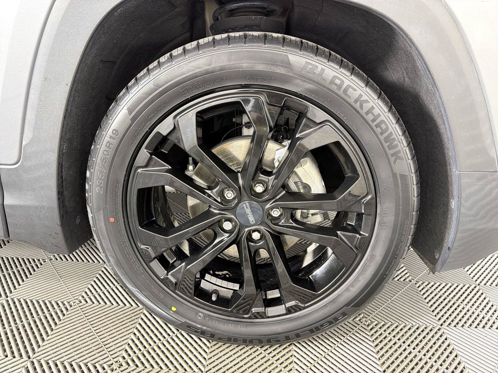 Certified 2020 GMC Terrain SLE w/ Driver Convenience Package FWD image 10