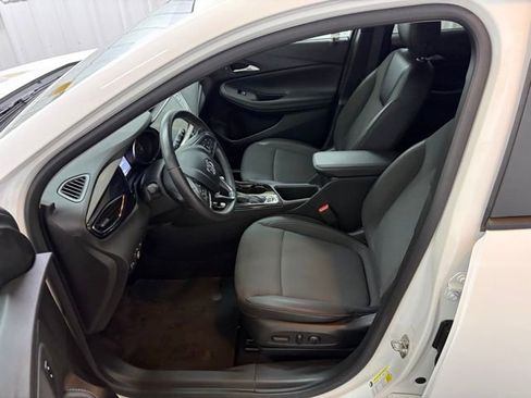 Used 2023 Buick Encore GX Select AWD/4WD image 27