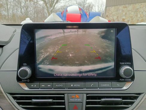 Used 2024 Nissan Altima 2.5 SV image 30