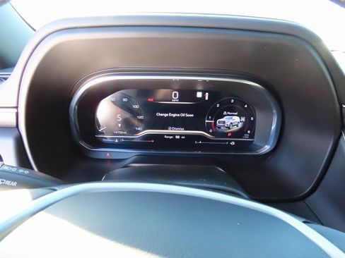 Used 2023 GMC Yukon SLT image 28