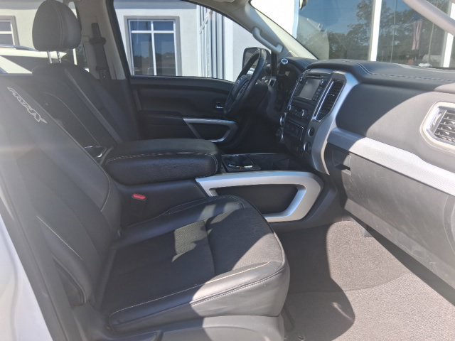 Used 2018 Nissan Titan PRO-4X w/ Pro-4x Utility Package AWD/4WD image 17