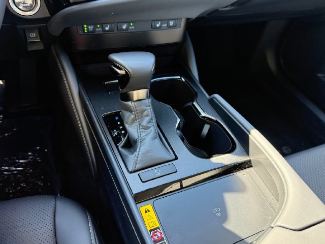 Used 2024 Lexus ES 350 w/ Premium Package FWD image 20