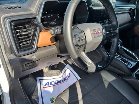 Used 2024 GMC Canyon AT4 AWD/4WD image 14