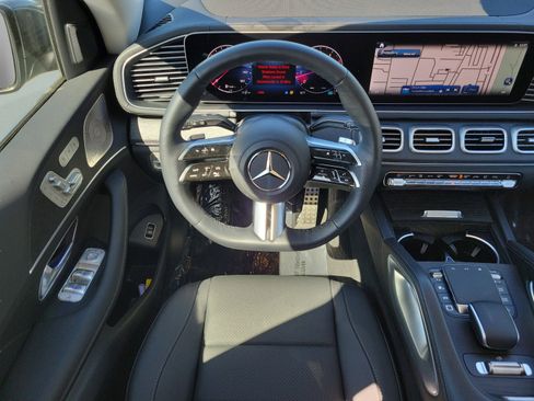 Certified 2026 Mercedes-Benz GLS 450 4MATIC image 14