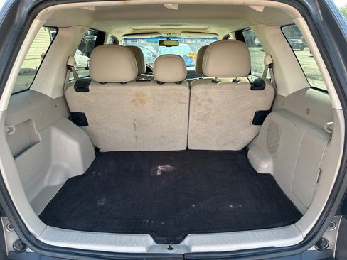 Used 2010 Ford Escape XLT image 14