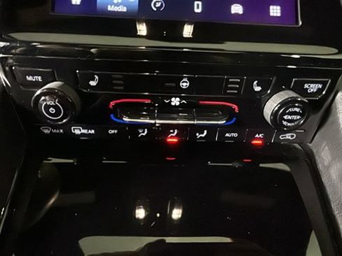 Used 2021 Jeep Grand Cherokee L Laredo AWD/4WD image 22