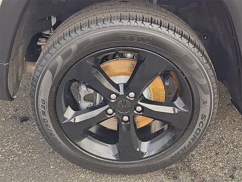 Used 2024 Jeep Grand Cherokee L Limited w/ Luxury Tech Group II image 7