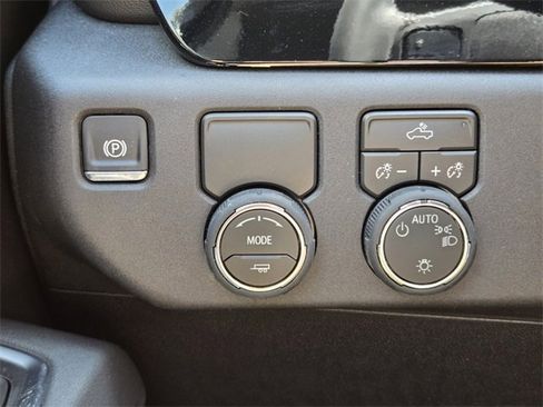 New 2026 Chevrolet Silverado 1500 LT w/ LPO, Dark Essentials Package image 29