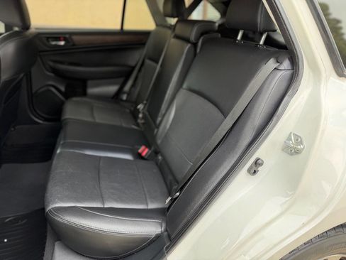 Used 2015 Subaru Outback 3.6R Limited image 14