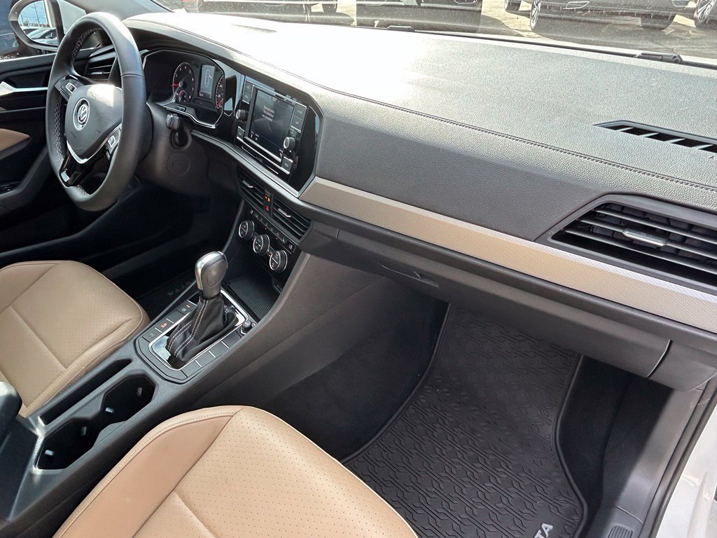 Used 2021 Volkswagen Jetta SE w/ SE Cold Weather Package FWD image 36